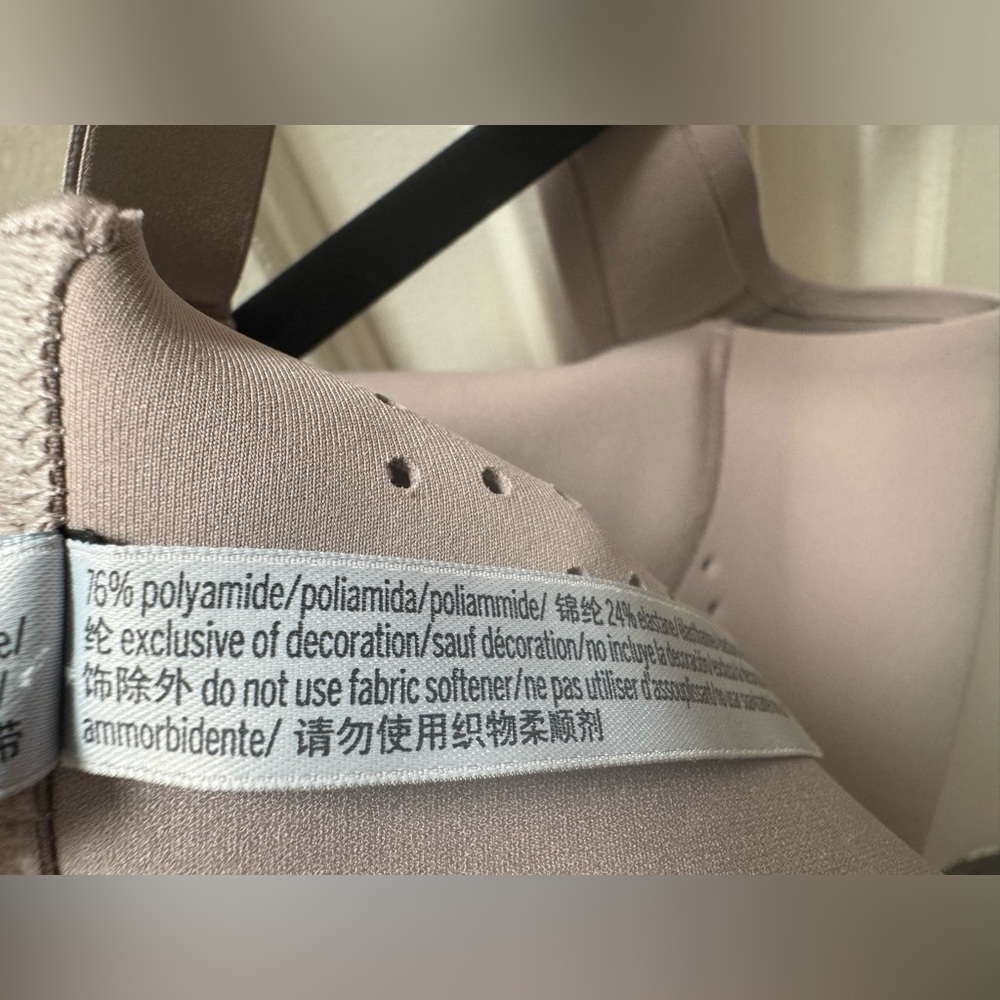 VSX 36D Featherweight Max™ Sports Bra, Bare Taupe - Picture 7 of 8